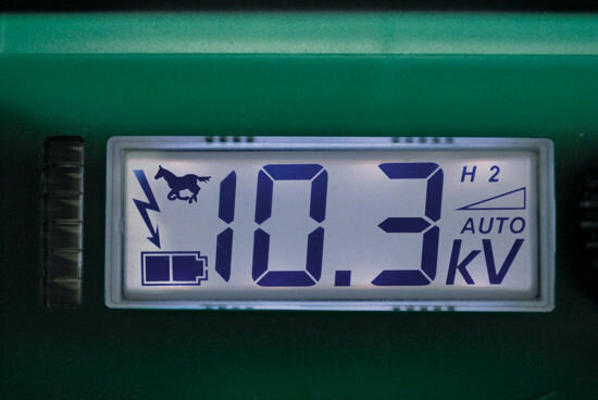 AKO Power Station BD 400 digital batterijapparaat, 9V