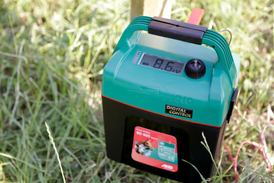 AKO Power Station BD 400 digital batterijapparaat, 9V