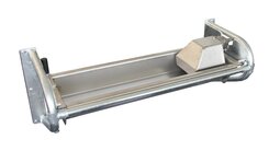 Vlakkantelbare drinkbak 200 cm met inox wandbevestiging Vlakkantelbare drinkbak 200 cm met inox wandbevestiging